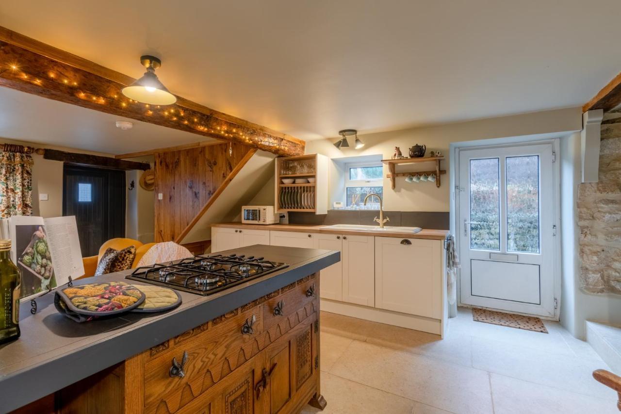 Cotswold Way Cottage Страуд Экстерьер фото