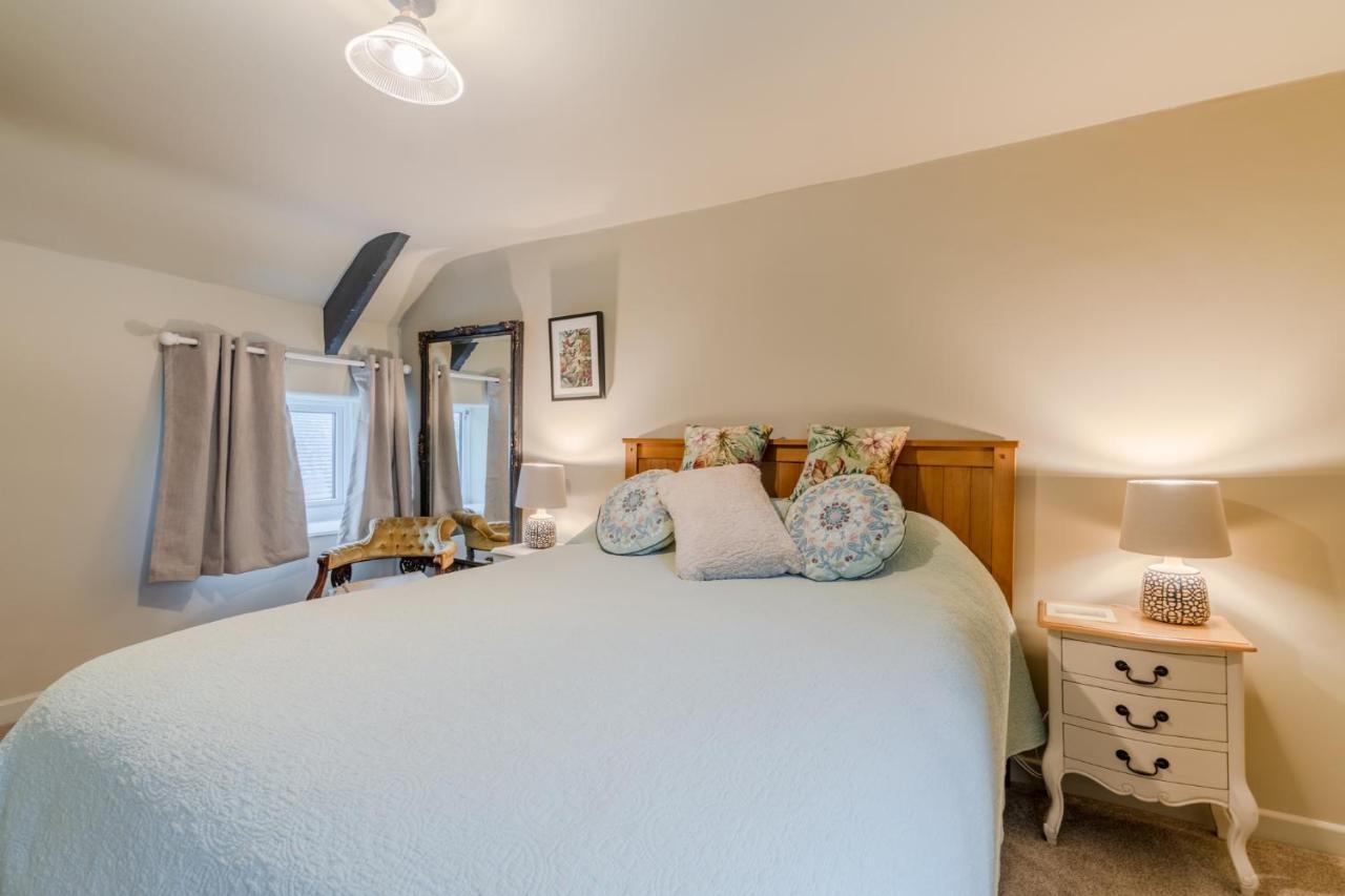 Cotswold Way Cottage Страуд Экстерьер фото