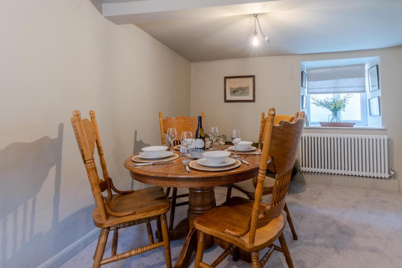 Cotswold Way Cottage Страуд Экстерьер фото